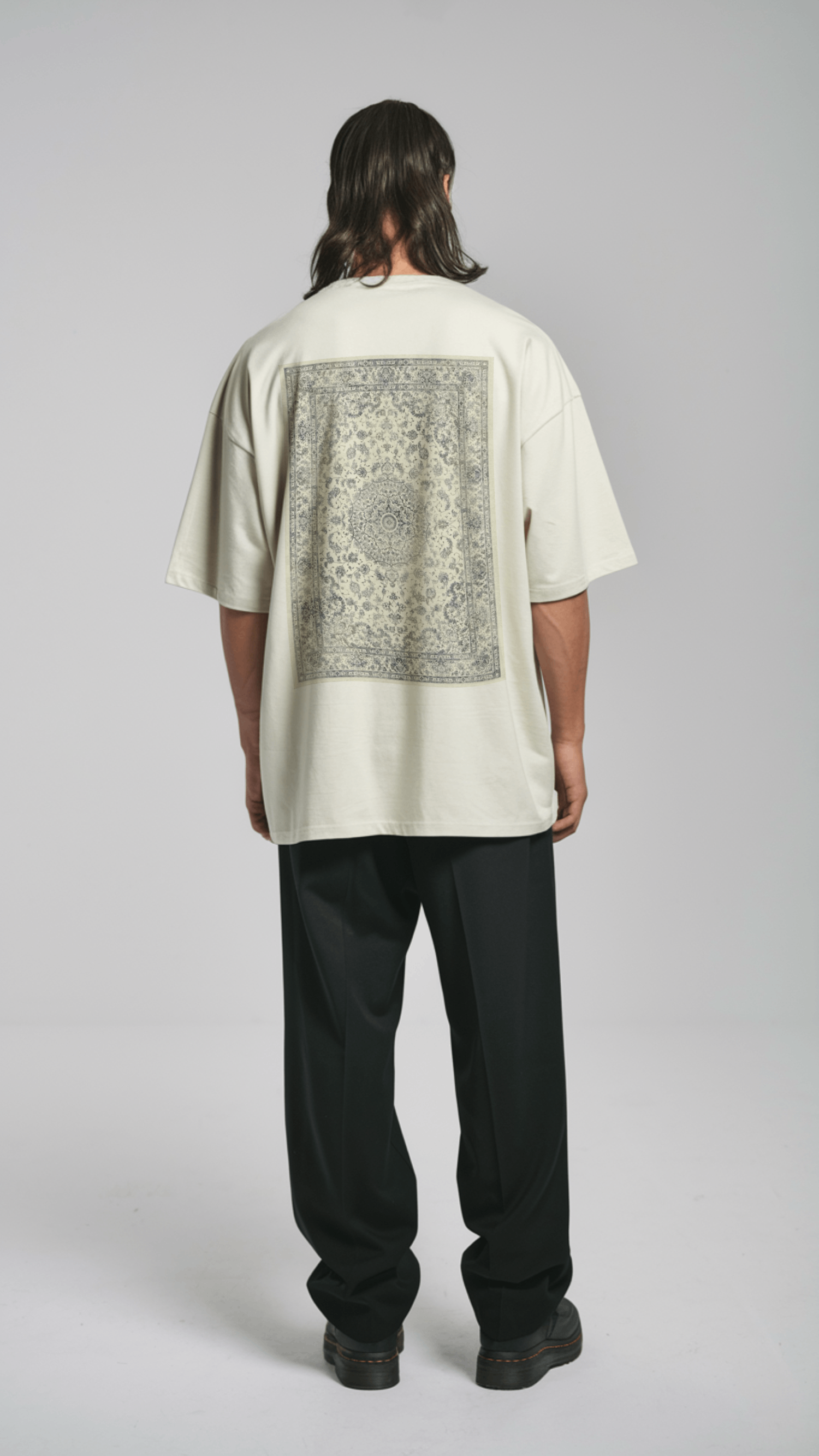 CARPETED GRACE – OVERSIZED //QAMELL